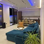 Mia Villa *